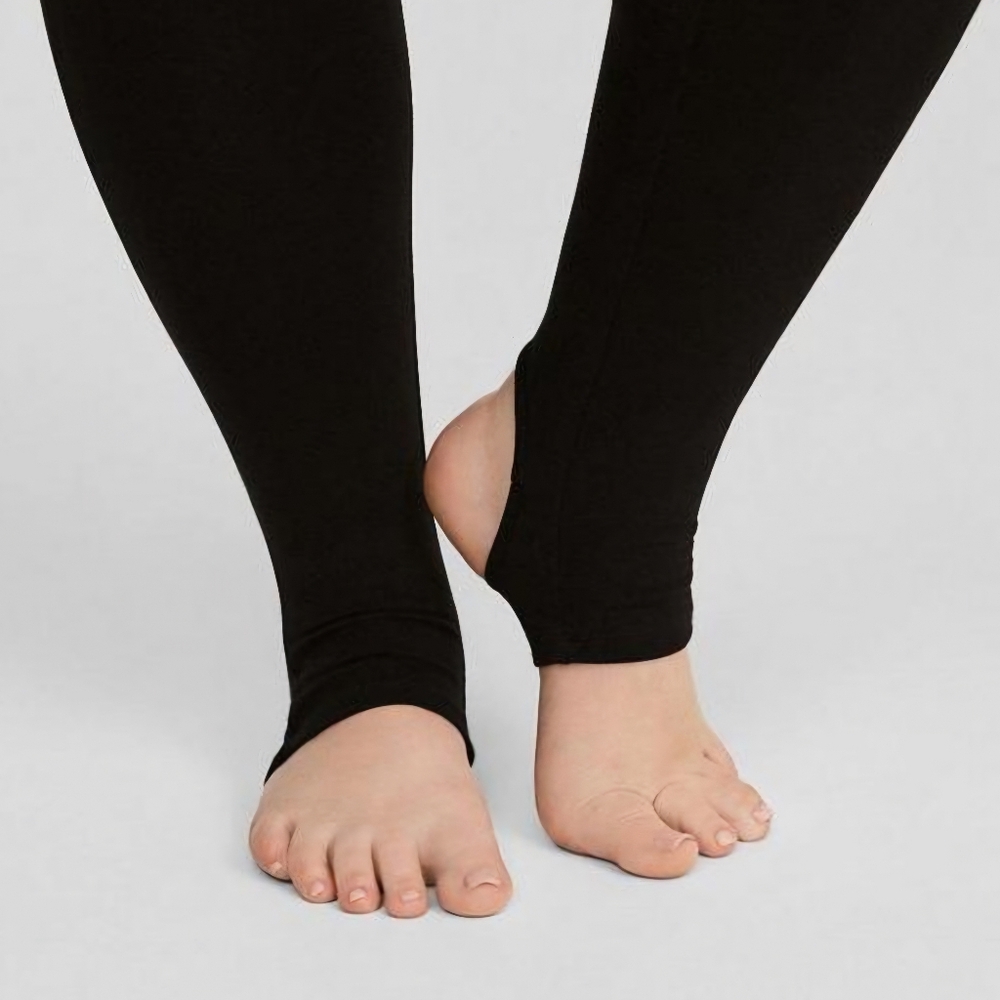 2 Pr Torrid Full Length Stirrup Cotton Leggings in Black. Size 14. Pockets.